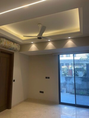Room in 3 BHK Apartment at Defence Colony – for Rent