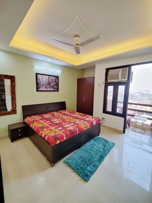 Bedroom in 2 BHK Builder Floor at Sector 43 – for Rent