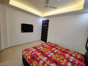 Bedroom in 2 BHK Builder Floor at Sector 43 – for Rent