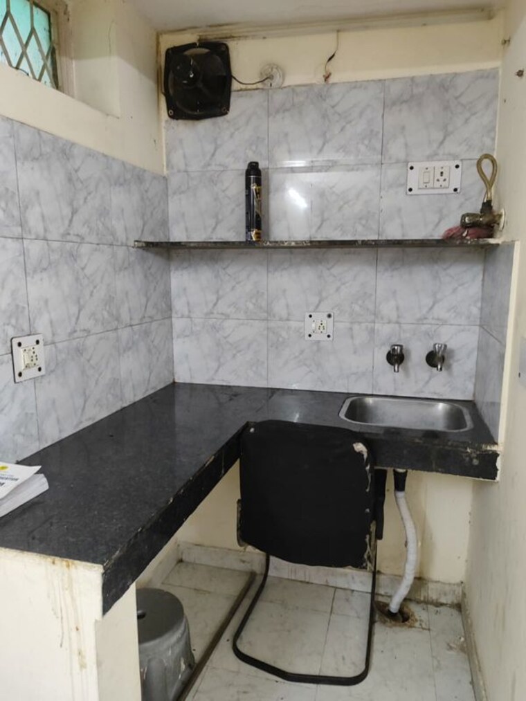 Kitchen, sector 31 1 RK 450 Sq.Ft. Villa In Sector 31 Noida 10580952