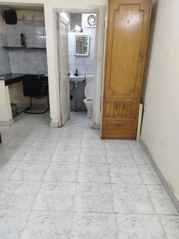 Room, sector 31 1 RK 450 Sq.Ft. Villa In Sector 31 Noida 10580952
