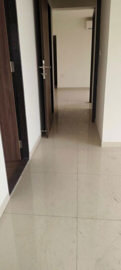 1 BHK Apartment For Sale in Lodha Amara
