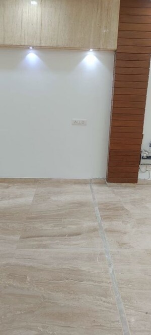 Room in 3 BHK Apartment at Greater Kailash I – for Rent