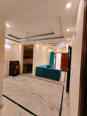 Bedroom in 2 BHK Builder Floor at Sector 43 – for Rent