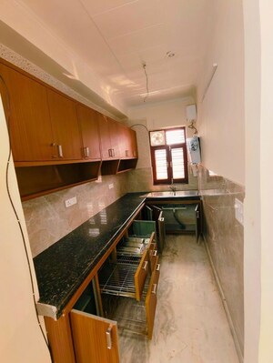 Kitchen in 2 BHK Builder Floor at Sector 43 – for Rent