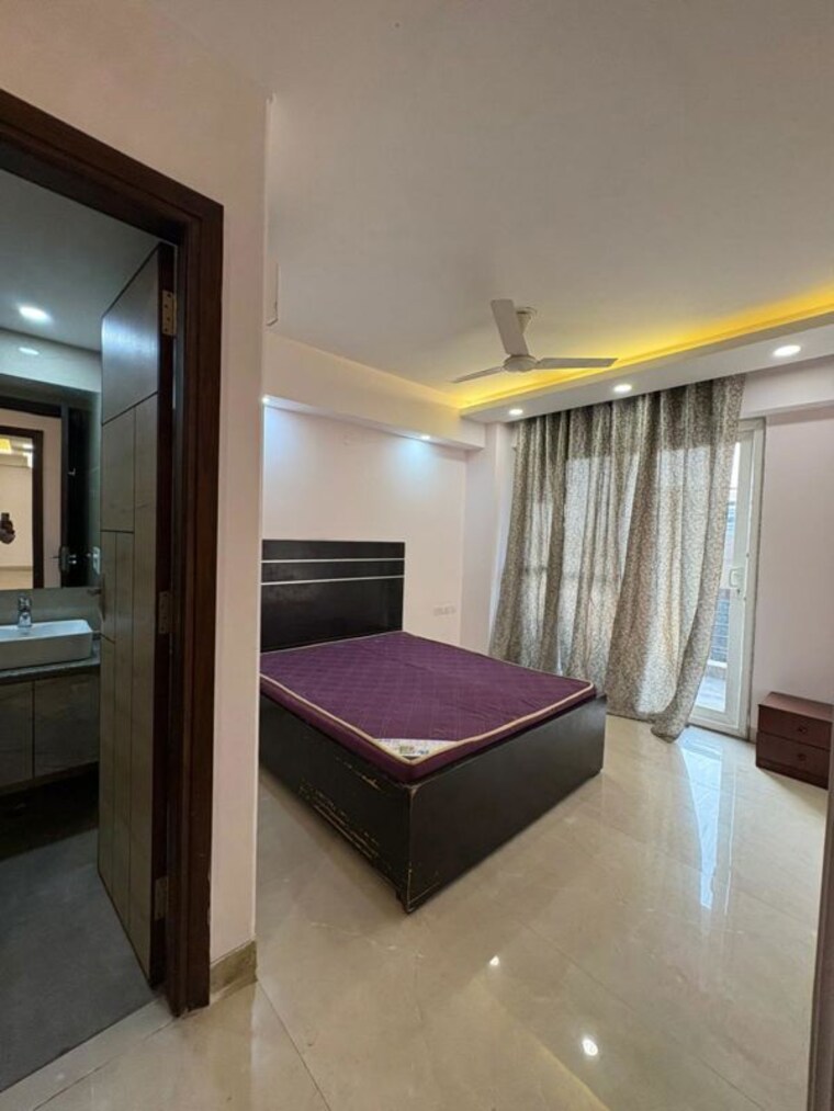 Living Room, sector 43 2 Bedroom 900 Sq.Ft. Builder Floor In Sector 43 Gurgaon 10580984