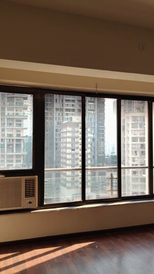 Room in 3 BHK Apartment at Aristo Pearl Residency, Prabhadevi – for Rent