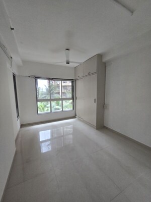 Room in 2 BHK Apartment at Godrej Prime, Chembur – for Rent