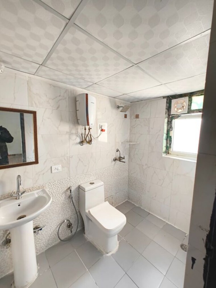 Kitchen, aims-golf-city 3.5 Bedroom 1550 Sq.Ft. Apartment In Sector 75 Noida 10581006