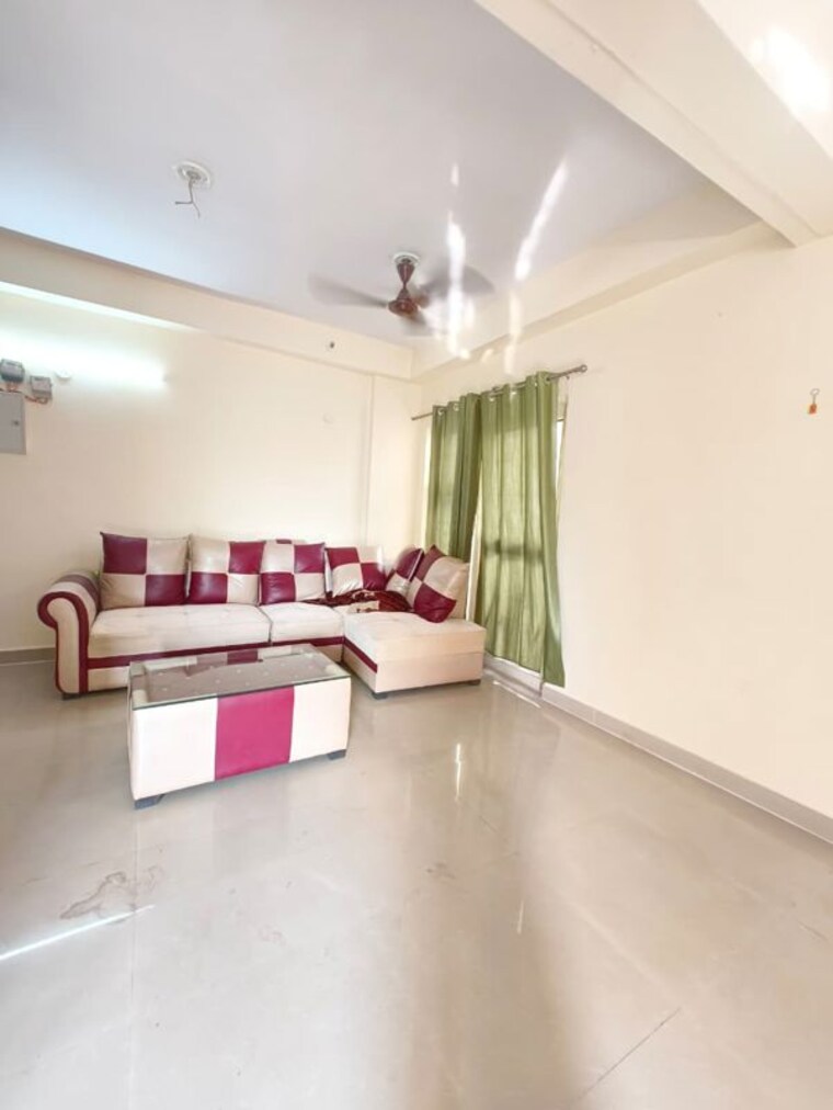 Living Room, aims-golf-city 3.5 Bedroom 1550 Sq.Ft. Apartment In Sector 75 Noida 10581006