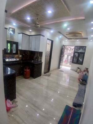 2 BHK Builder Floor For Rent in Naraina