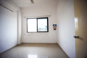 Room in 2 BHK Apartment at Chandkheda – for Sale