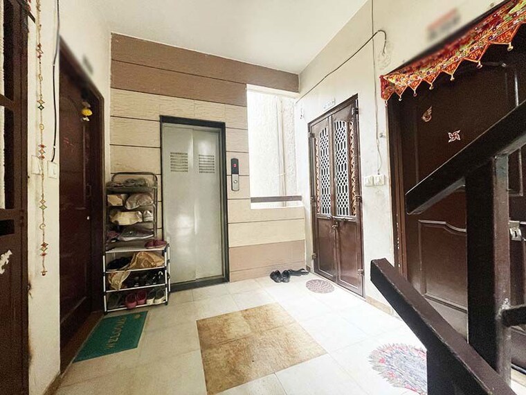 Living Room, chandkheda 2 Bedroom 90 Sq.Yd. Apartment In Chandkheda Ahmedabad 10581073