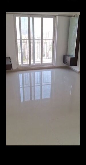 Room in 2 BHK Apartment at Dosti Imperia Phase I, Ghodbunder Road – for Sale