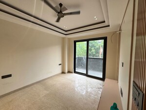 Room in 3 BHK Builder Floor at Ashram – for Sale