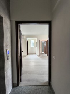 3.5 BHK + Servant Room Apartment For Sale in Brisk Lumbini Terrace Homes