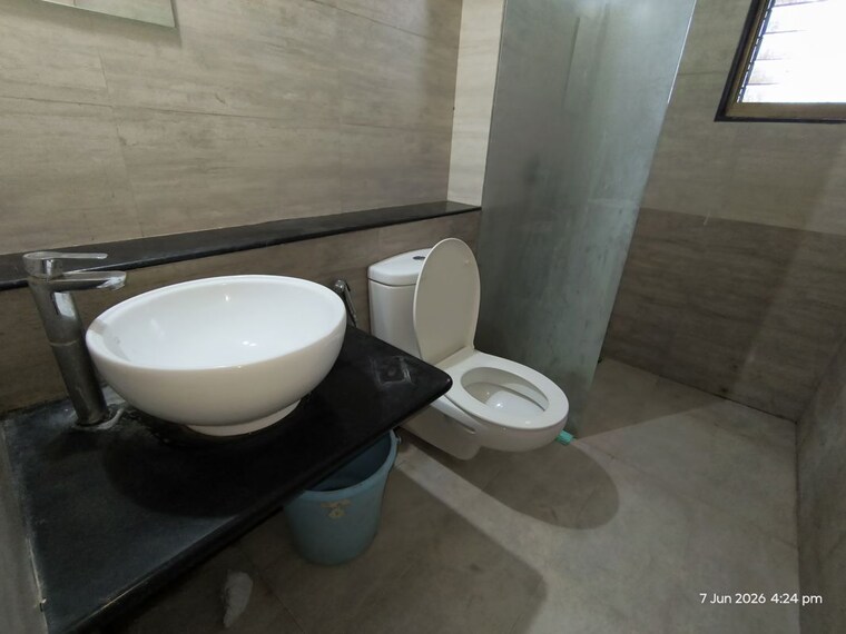 Bathroom, paranjape-blue-ridge Pg For Girls In Hinjewadi 10580911