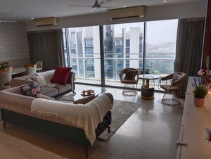 Bedroom in 3 BHK Apartment at Oberoi Realty Esquire, Goregaon East – for Rent