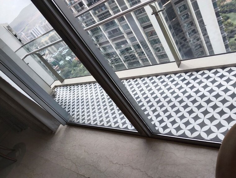 Balcony, oberoi-realty-esquire 3 Bedroom 1450 Sq.Ft. Apartment In Goregaon East Mumbai 10581115