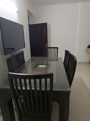 Staircase in 2 BHK Builder Floor at DLF Green Avenue, Dlf Phase iv – for Rent