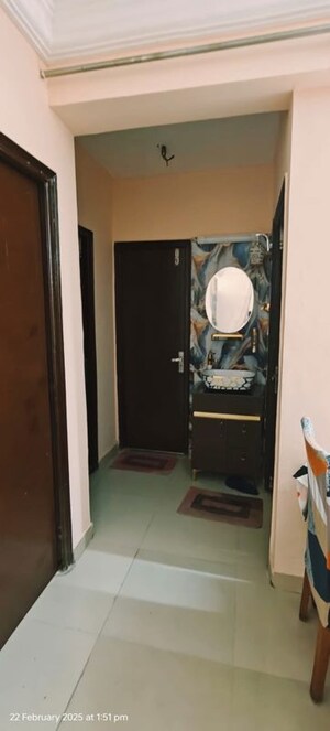 Furnished Amenities in 3 BHK Apartment at Mahagun Mahagunpuram, Shastri Nagar – for Rent