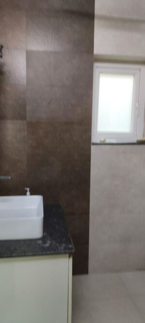 Room in 2 BHK Apartment at Sarita Vihar – for Rent