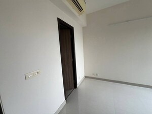 Room in 3 BHK Apartment at Smart World Gems, Sector 89 – for Rent