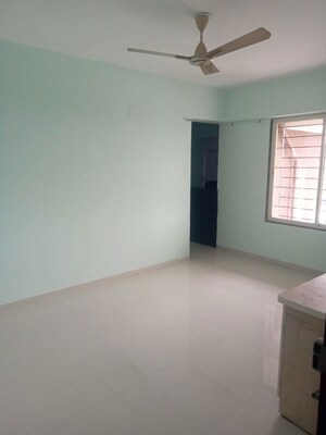 Room in 3 BHK Apartment at Giridhar Oasis, Kharadi – for Rent
