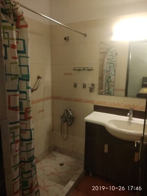 Team Area in 3 BHK Builder Floor at Greater Kailash – for Rent