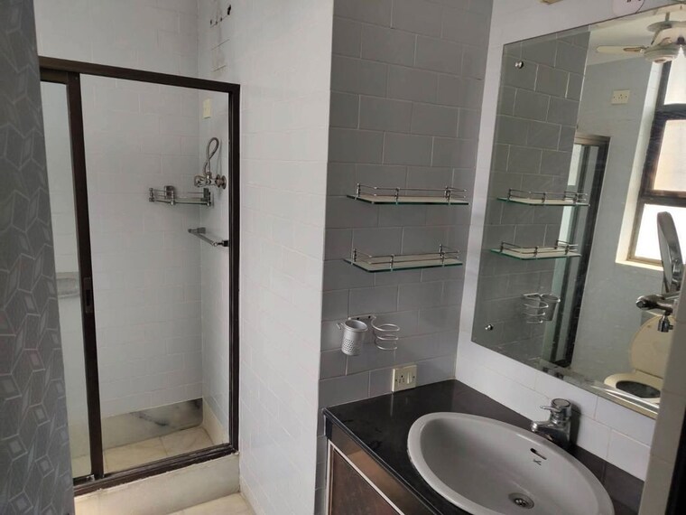 Bathroom, kohli-one-housing-malibu-condominiums-high-rise 2.5 Bedroom 1550 Sq.Ft. Apartment In Sector 47 Gurgaon 10581188