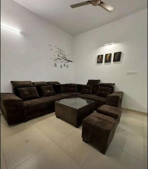 2 BHK Apartment For Rent in Vip Road