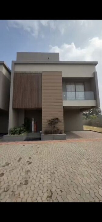 4 BHK + Servant Room Villa For Sale in Goyal And Co Riviera Glade in International Airport Road, Bangalore