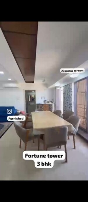 Team Area in 3 BHK Apartment at Fortune Towers, Mazgaon – for Rent