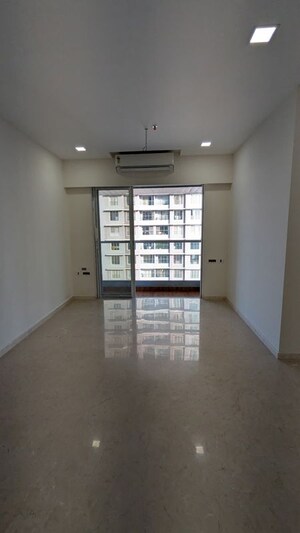 Room in 3 BHK Apartment at Ekta Tripolis, Goregaon West – for Sale
