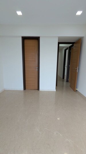 Room in 3 BHK Apartment at Ekta Tripolis, Goregaon West – for Sale