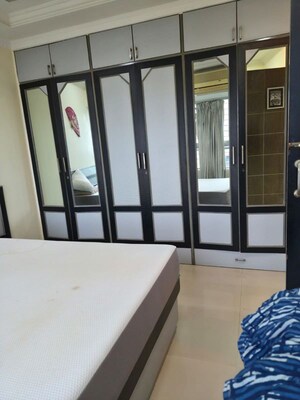 Room in 3 BHK Apartment at Andheri East – for Rent