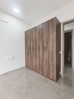 Bedroom in 2.5 BHK Apartment at Chembur – for Rent