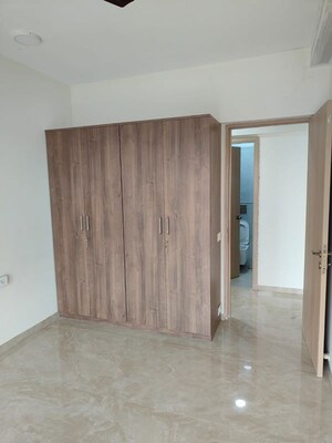Bedroom in 2.5 BHK Apartment at Chembur – for Rent