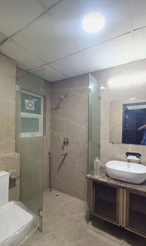 Bathroom in 3.5 BHK Apartment at Omaxe Twin Towers, Sector 50 – for Sale