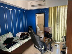 Room in 3 BHK Apartment at Puri Diplomatic Greens Phase I, Sector 111 – for Sale
