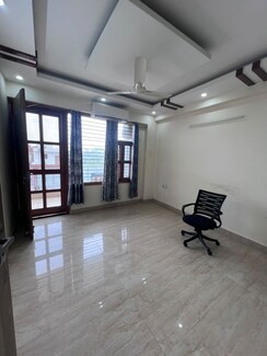 3 BHK + Prayer Room Builder Floor For Rent in Sector 9A