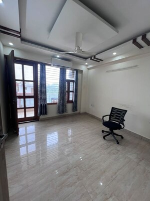 3 BHK Builder Floor For Rent in Sector 9a