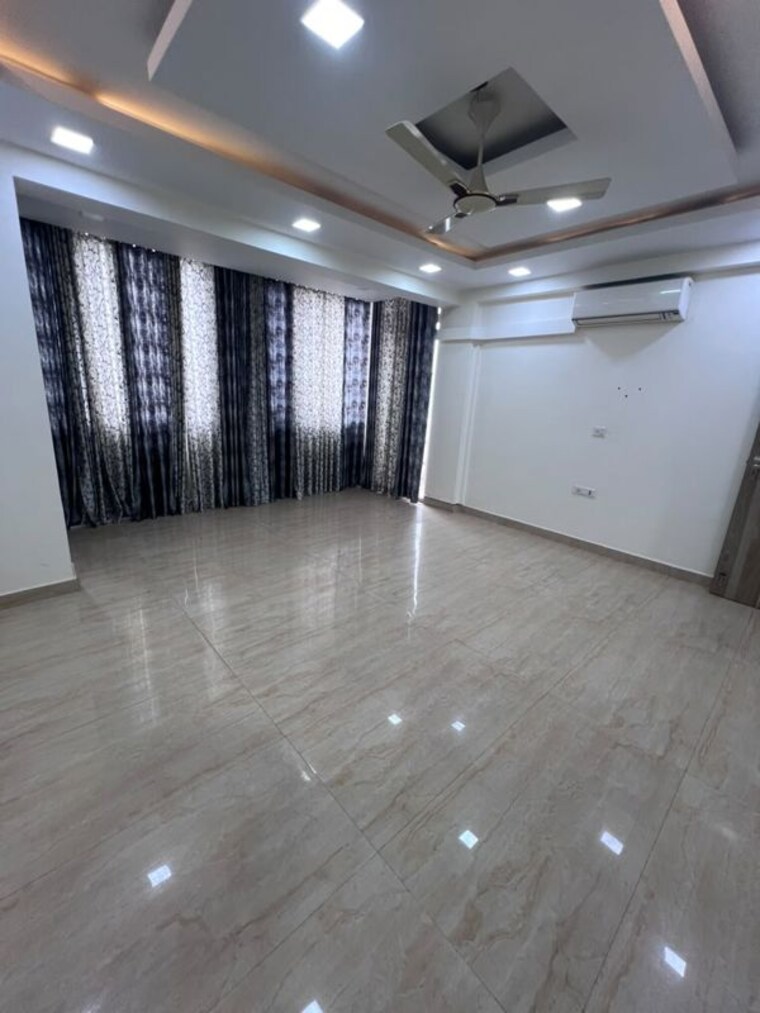 Room, sector 9a 3 Bedroom 2350 Sq.Ft. Builder Floor In Sector 9a Gurgaon 10543327