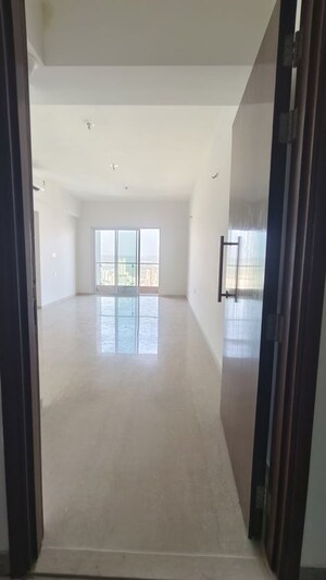Room in 3 BHK Apartment at L & T Rejuve 360 Tower A, Mulund West – for Rent