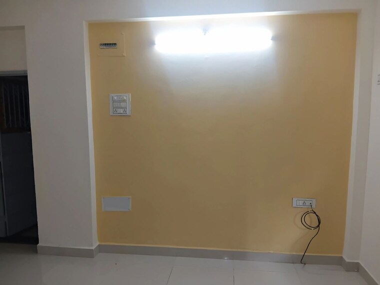 Room, new madha colony 2 Bedroom 600 Sq.Ft. Apartment In New Madha Colony Mumbai 10581273