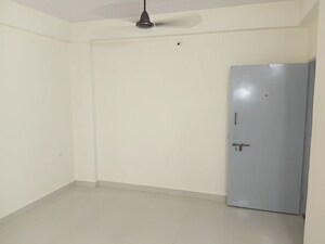 Room in 2 BHK Apartment at New Madha Colony – for Rent