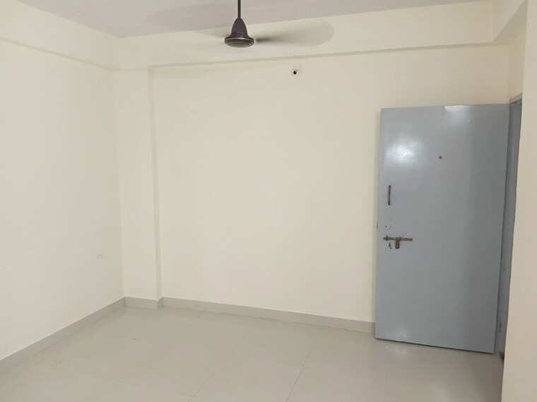 Room, new madha colony 2 Bedroom 600 Sq.Ft. Apartment In New Madha Colony Mumbai 10581273