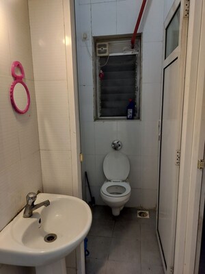 Bathroom in 1 BHK Apartment at Amanora Desire Tower, Magarpatta Road – for Rent