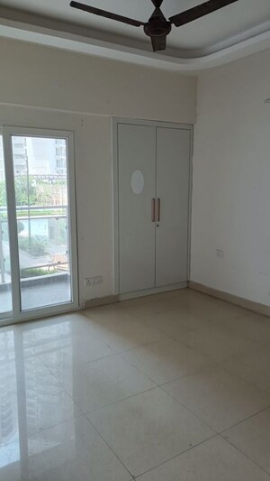 Room in 3 BHK Apartment at Samridhi Luxuriya Avenue, Sector 150 – for Rent