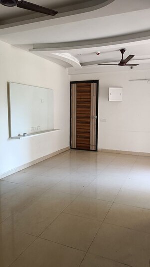 Room in 3 BHK Apartment at Samridhi Luxuriya Avenue, Sector 150 – for Rent